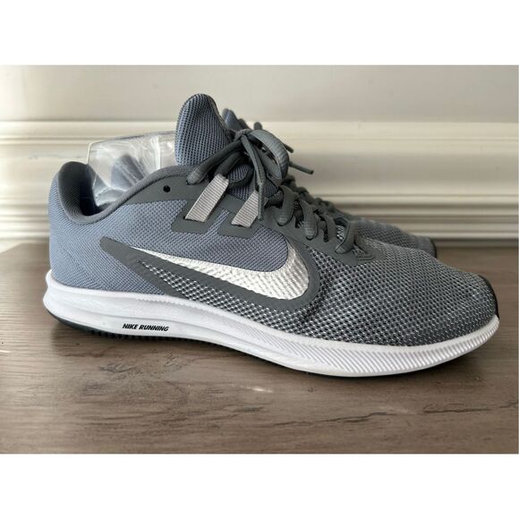 Nike Womens Size 8 Downshifter AR4947-001 Gray Running Shoes Sneakers - Picture 2 of 9